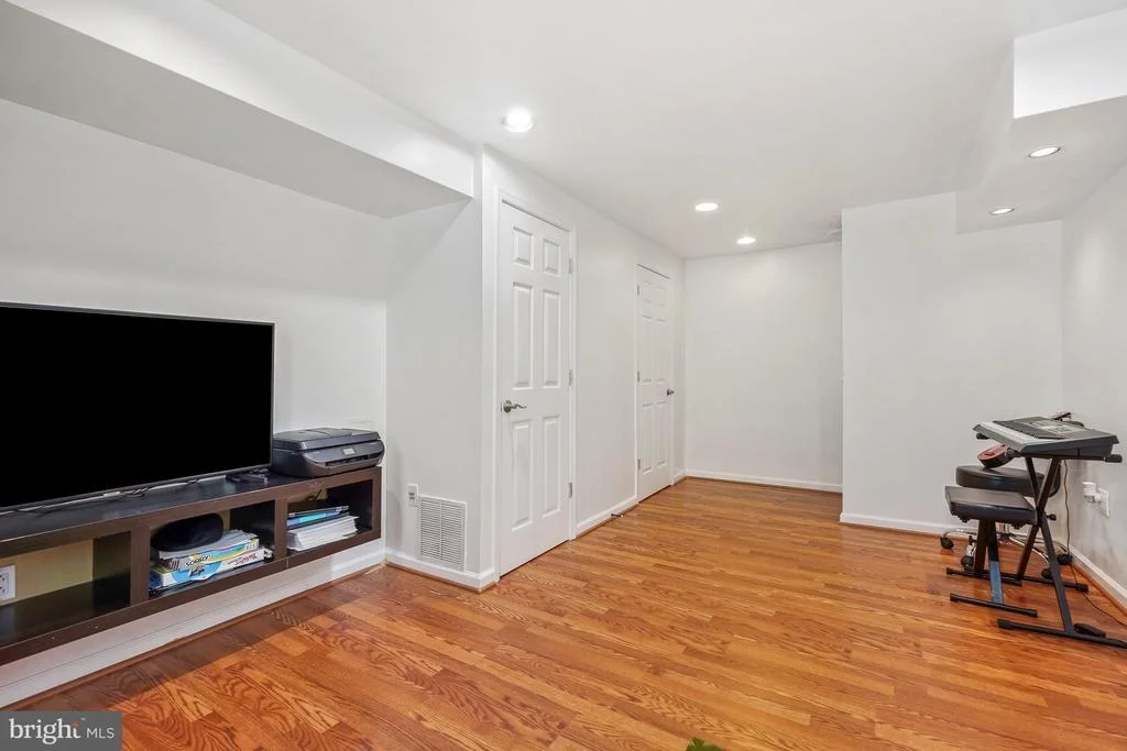 Photo of 7523 BRENISH DRIVE