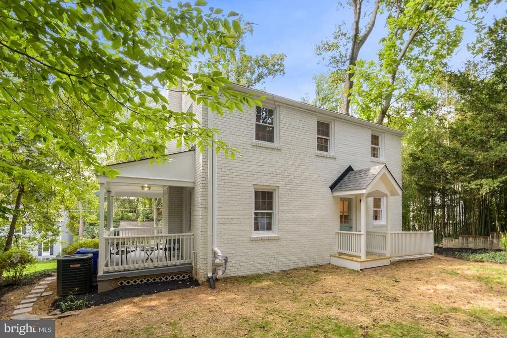 Photo of 8713 READING ROAD