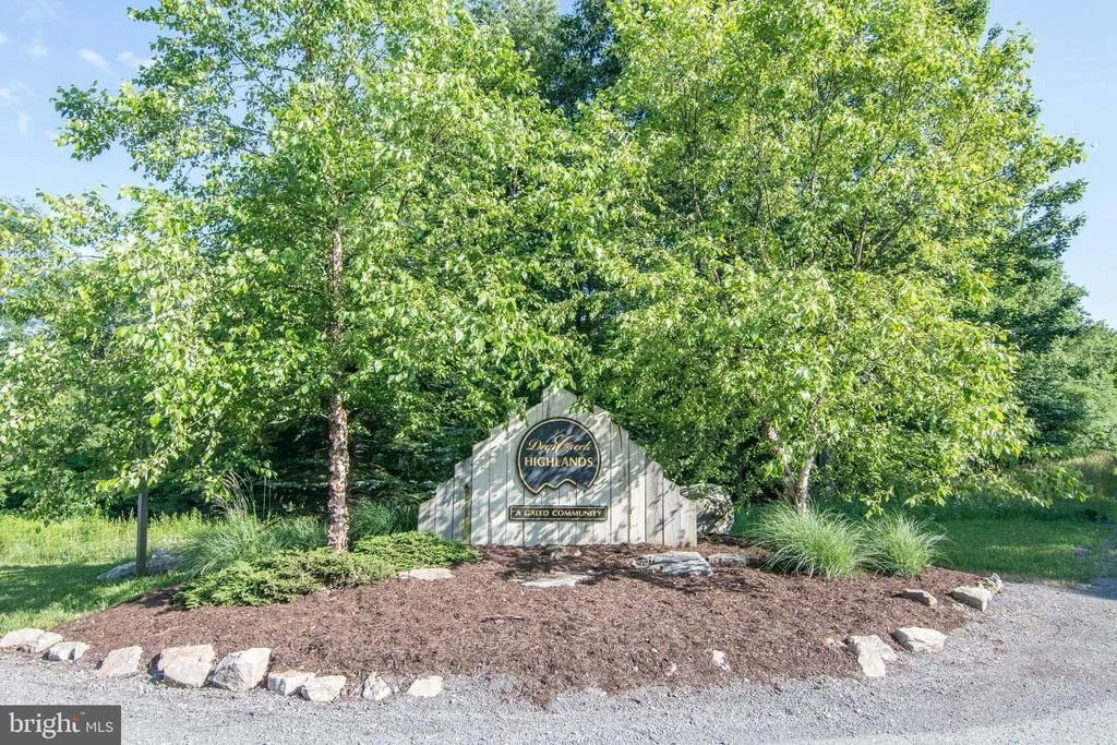 Photo of 84 MOUNTAINTOP ROAD