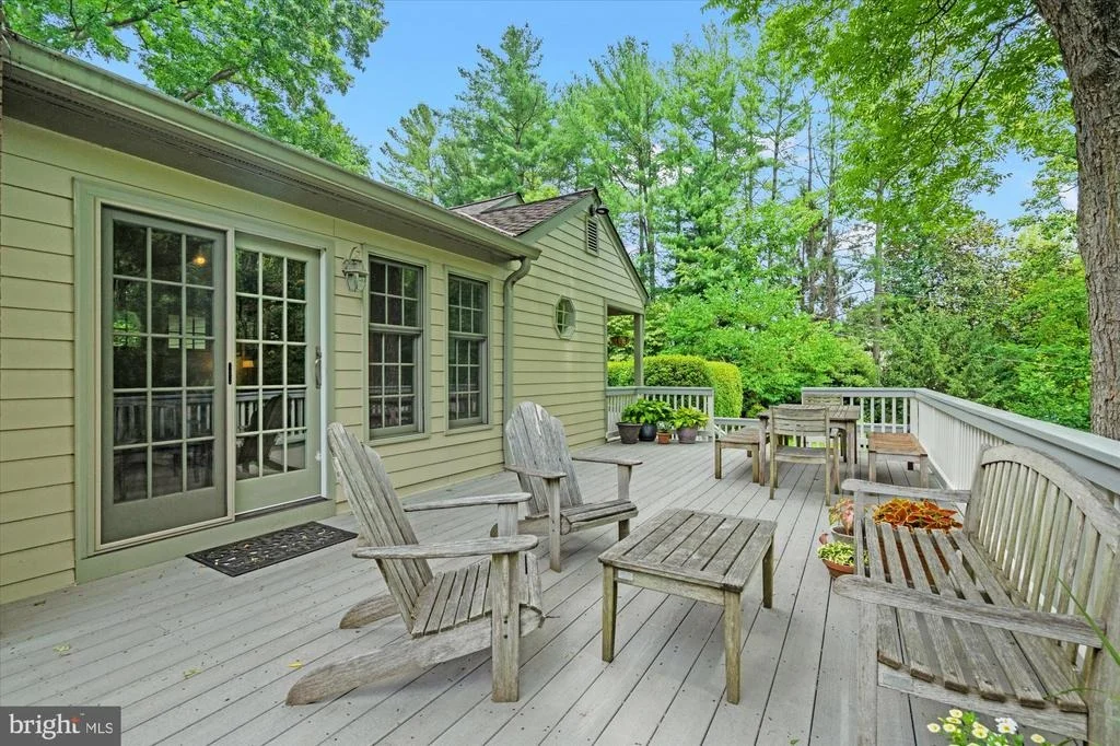 Photo of 1033 SWINKS MILL ROAD