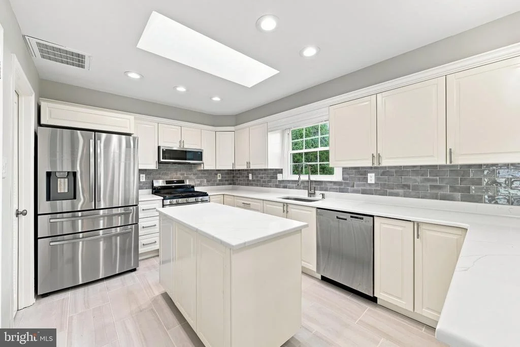 Photo of 16 KENSINGTON DRIVE