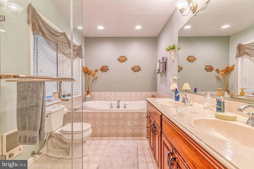 Photo of 16185 BRADBURN LANE