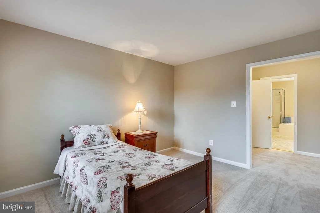 Photo of 8203 STRINGFELLOW PLACE