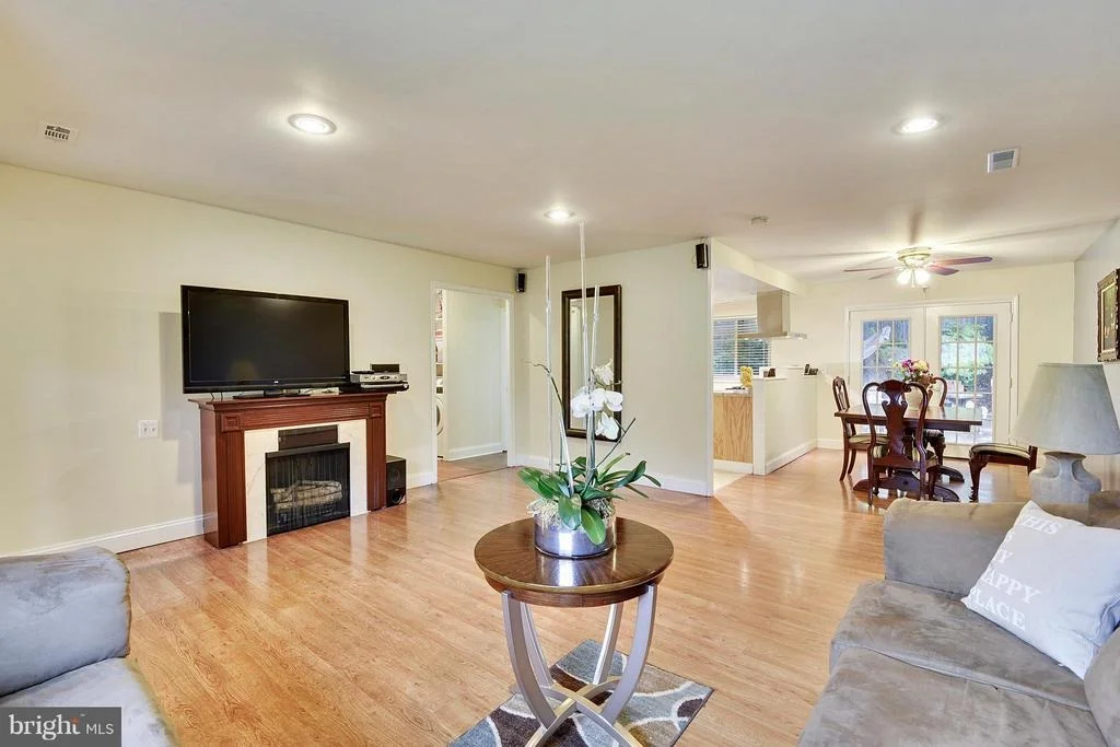 Photo of 14904 HYDRUS ROAD