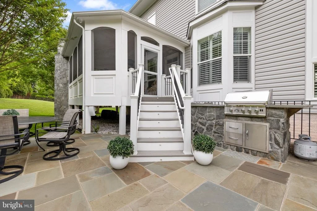 Photo of 8328 PINE KNOTT COURT