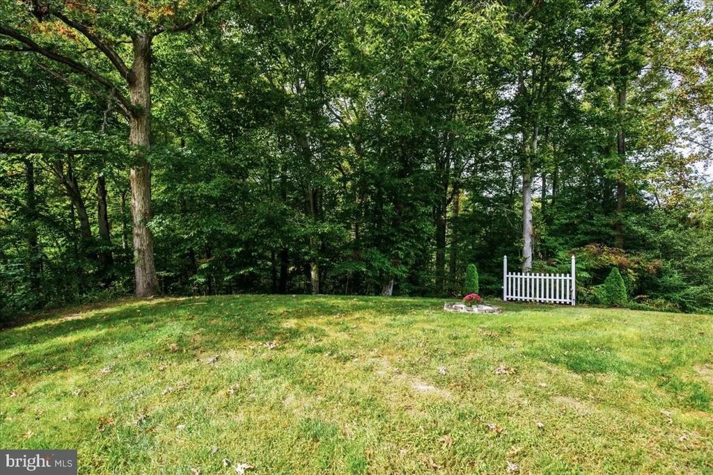 Photo of 1340 REDWOOD CIRCLE