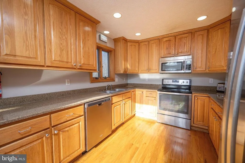 Photo of 723 PINNACLE DRIVE