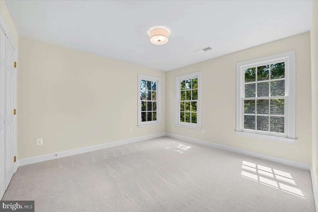 Photo of 6807 MEADOW LANE