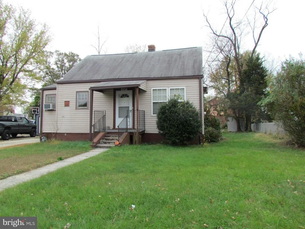 Photo of 4507 MAPLE ROAD