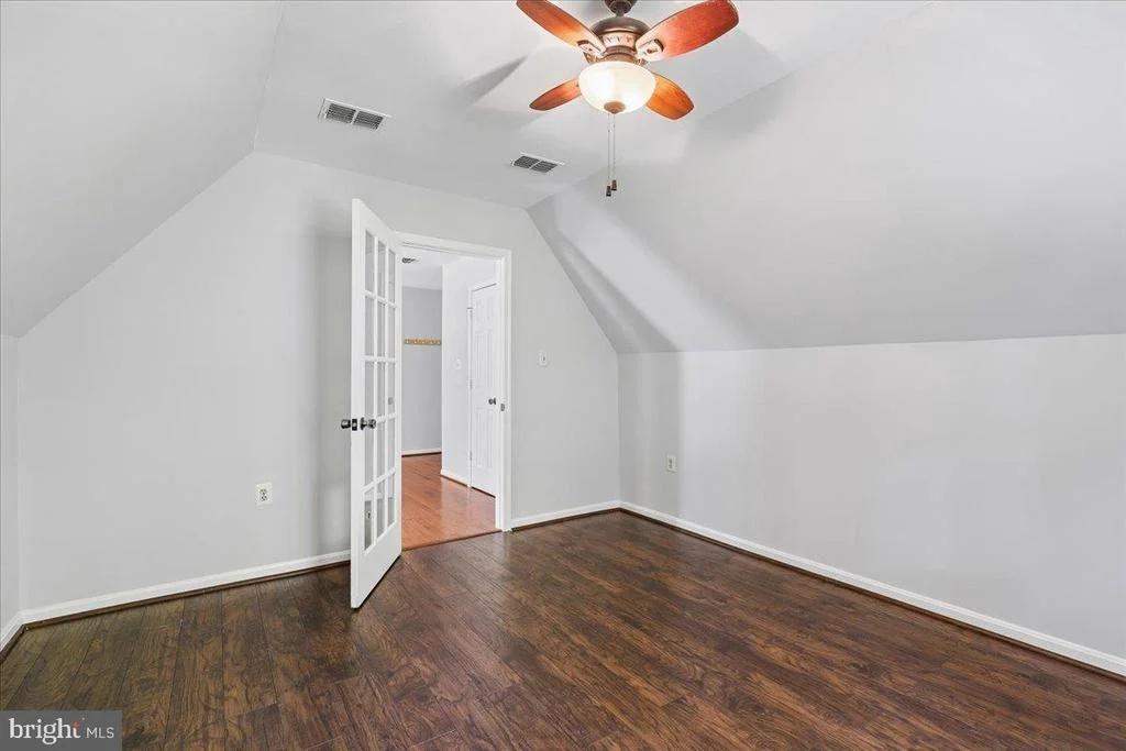 Photo of 8253 HONEYSUCKLE ROAD