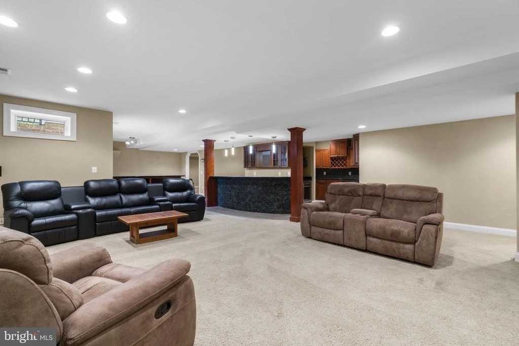 Photo of 370 EAGLE HILL ROAD