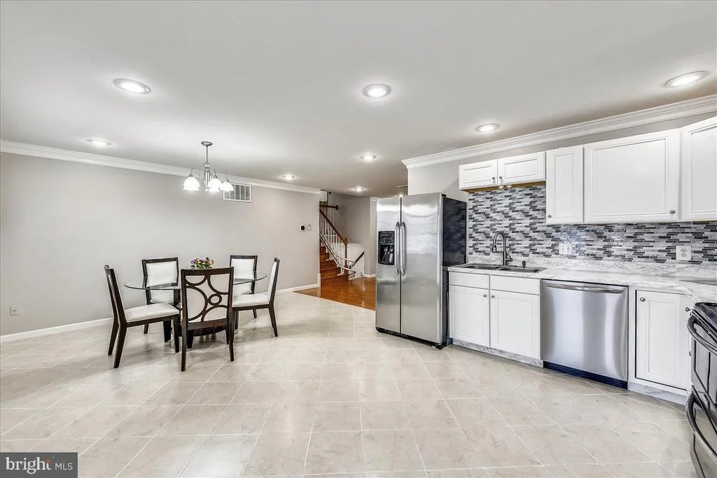 Photo of 9808 GREENVIEW LANE