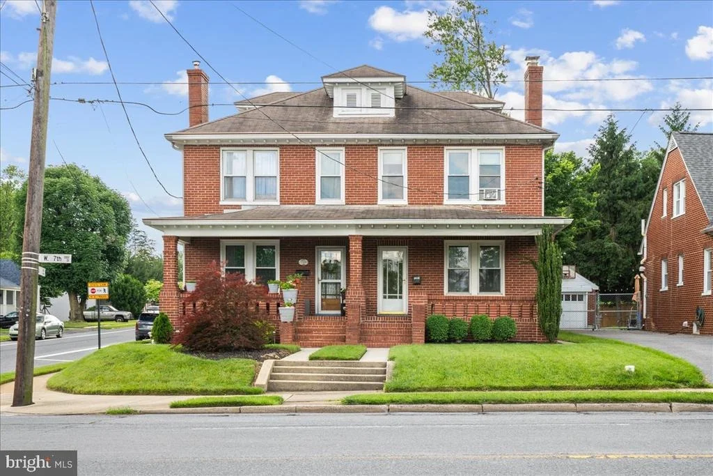 Photo of 1302 W 7TH STREET