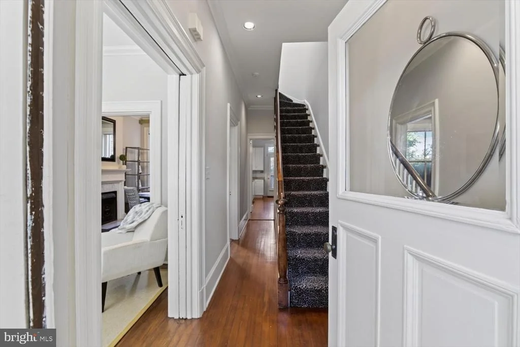 Photo of 304 A STREET SE