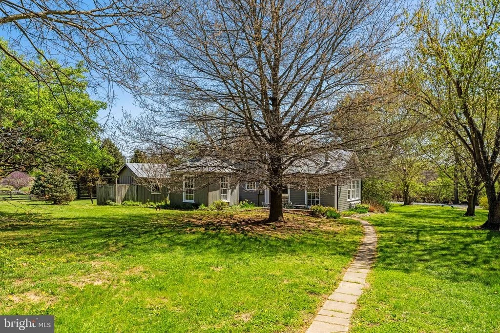 Photo of 871 OLD CHAPEL ROAD