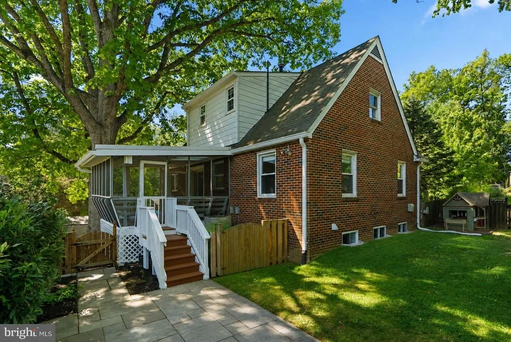 Photo of 10301 CRESTMOOR DRIVE