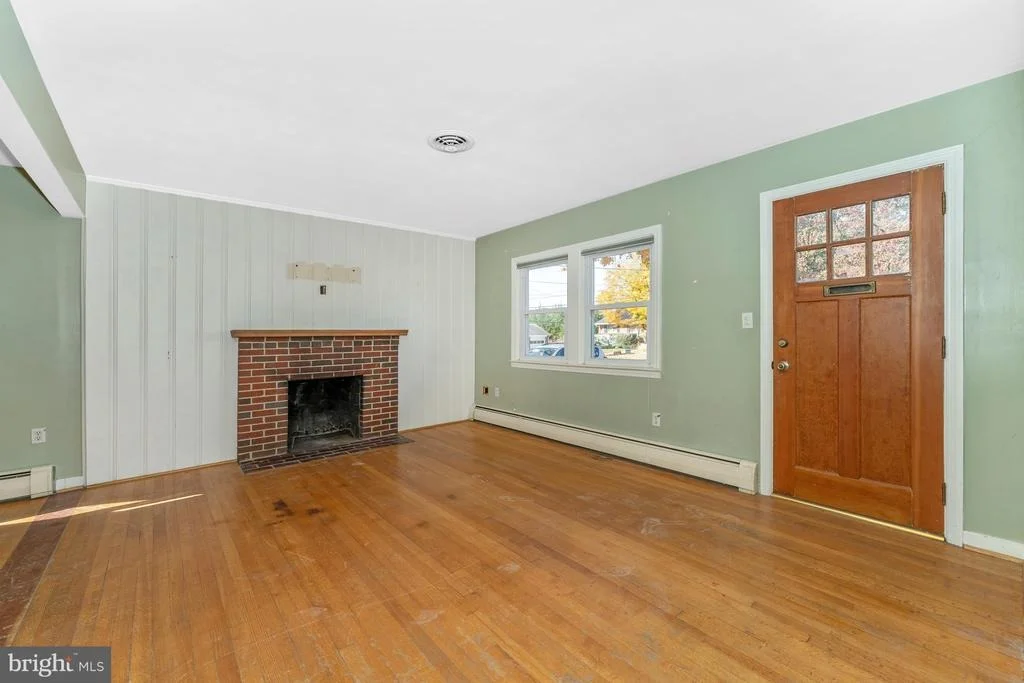 Photo of 406 LEE PLACE
