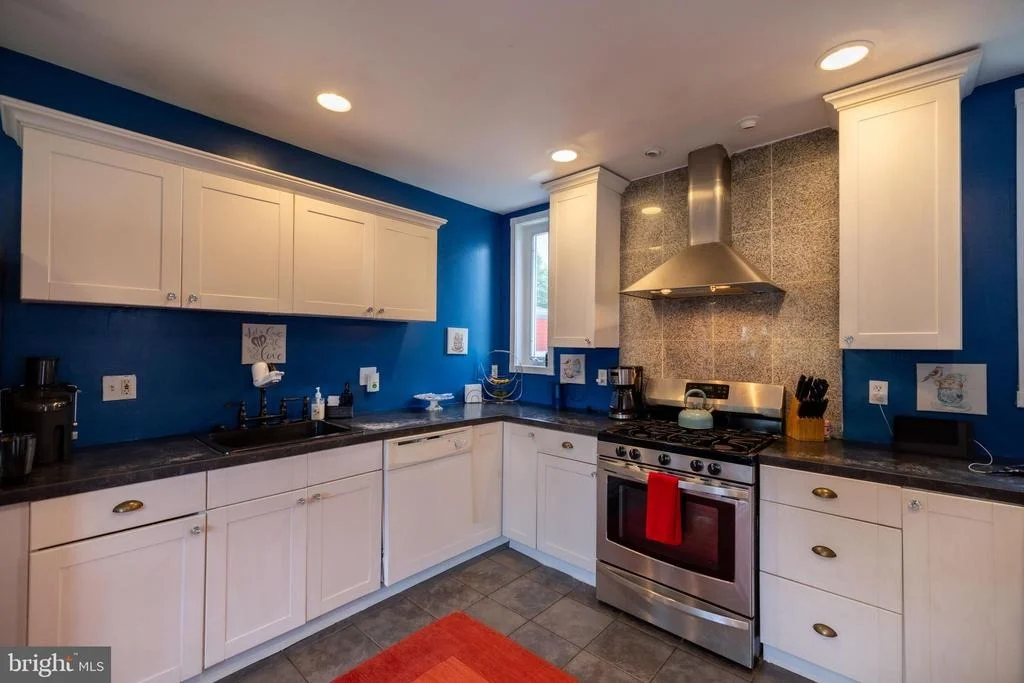 Photo of 39 E 2ND AVENUE