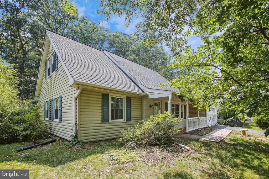 Photo of 12833 POINT PLEASANT DRIVE