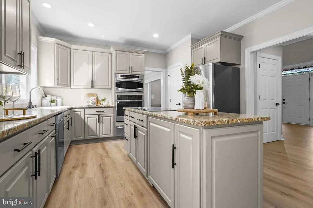 Photo of 9425 FLOWERDEN LANE