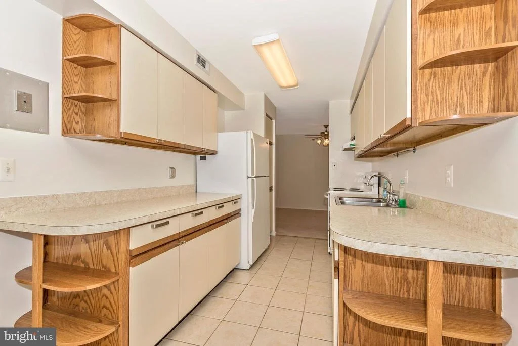 Photo of Unit 21 at 423 CHRISTOPHER AVENUE