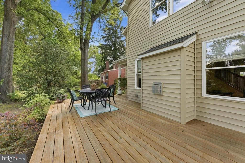 Photo of 1102 MEURILEE LANE