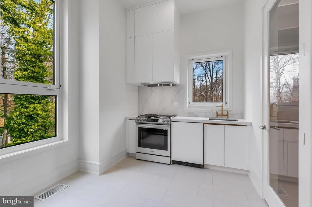 Photo of 8757 BROOK ROAD