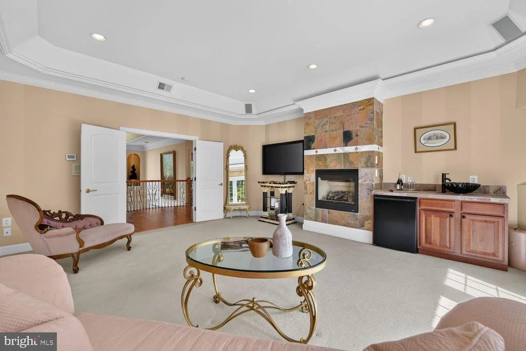 Photo of 6245 LINWAY TERRACE