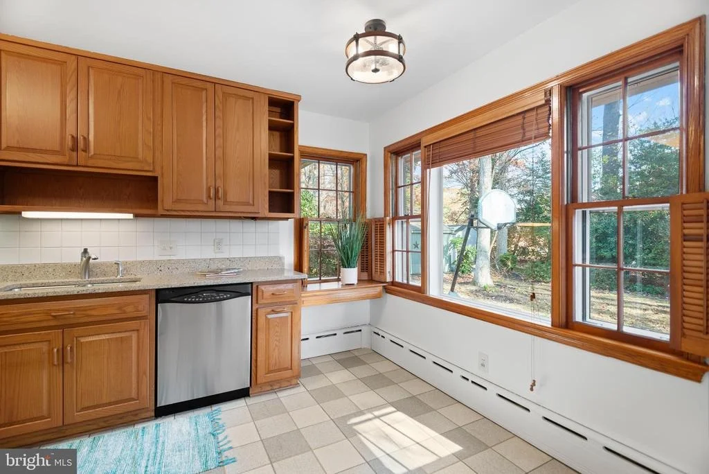 Photo of 10207 LARISTON LANE