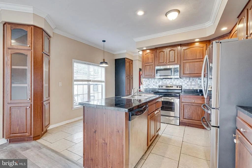 Photo of 4252 AIRLINE PARKWAY