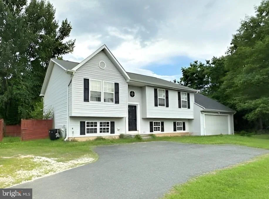 Photo of 105 OAK AVENUE