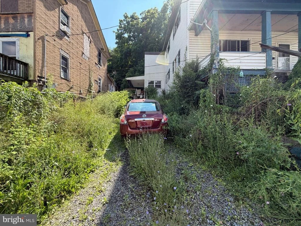 Photo of 87 DOUGLAS AVENUE