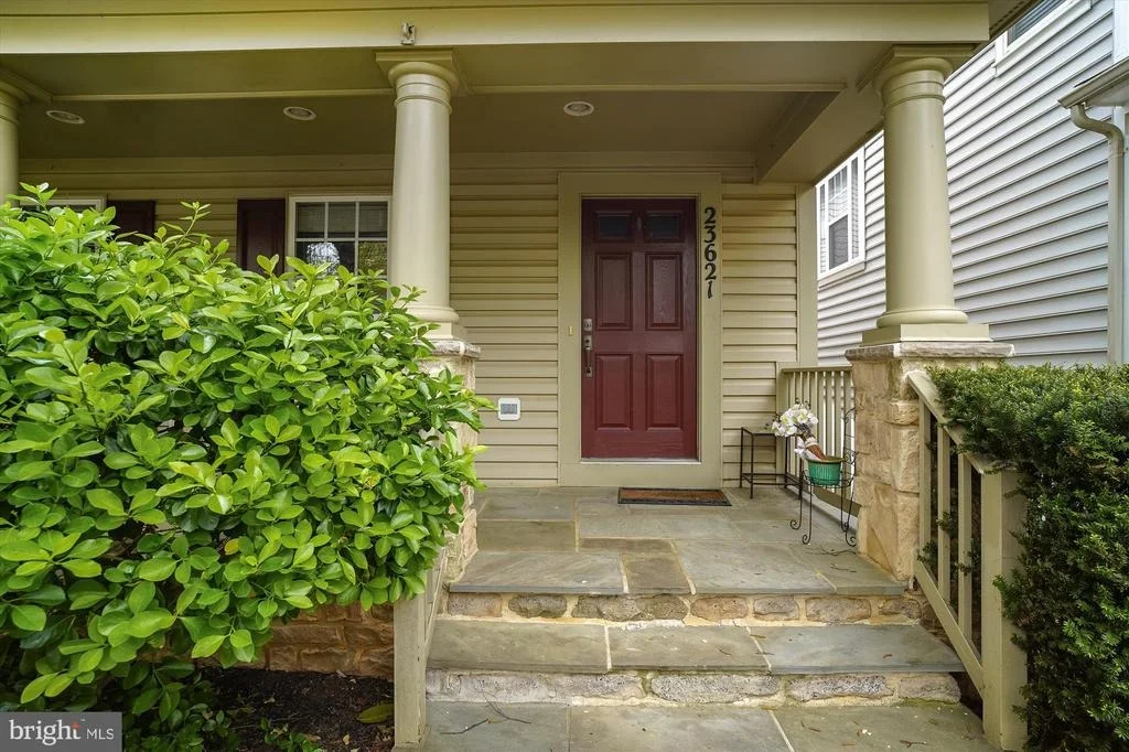 Photo of 23621 SUGAR VIEW DRIVE