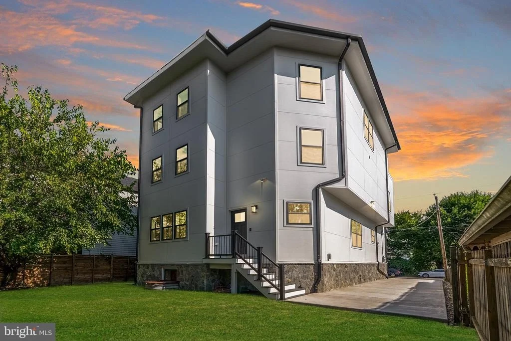 Photo of 258 N BARTON STREET
