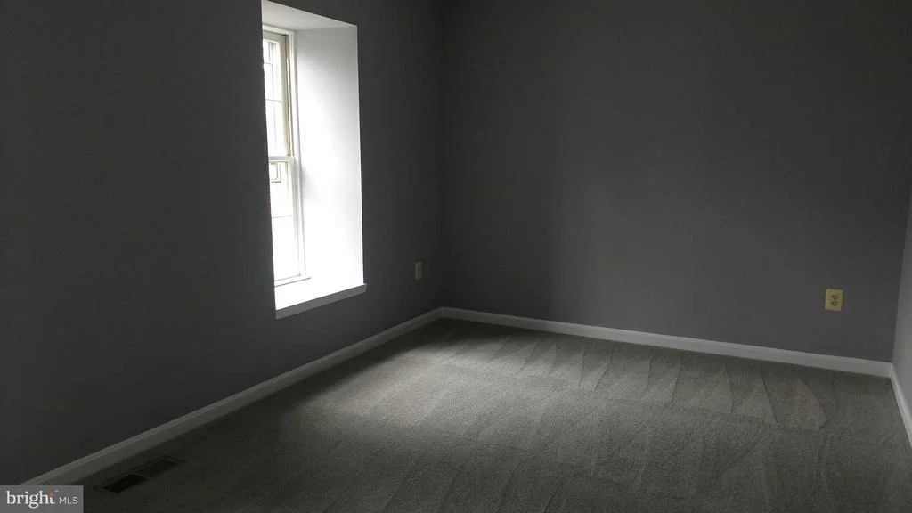 Photo of 1608 HUTCHINSON LANE