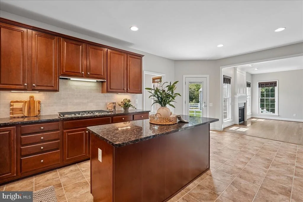 Photo of 41305 WINDYBUSH DRIVE