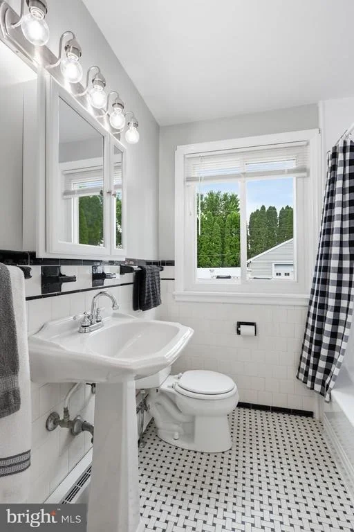 Photo of 206 W 12TH STREET