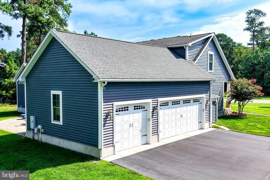 Photo of 35494 RED TAIL ROAD