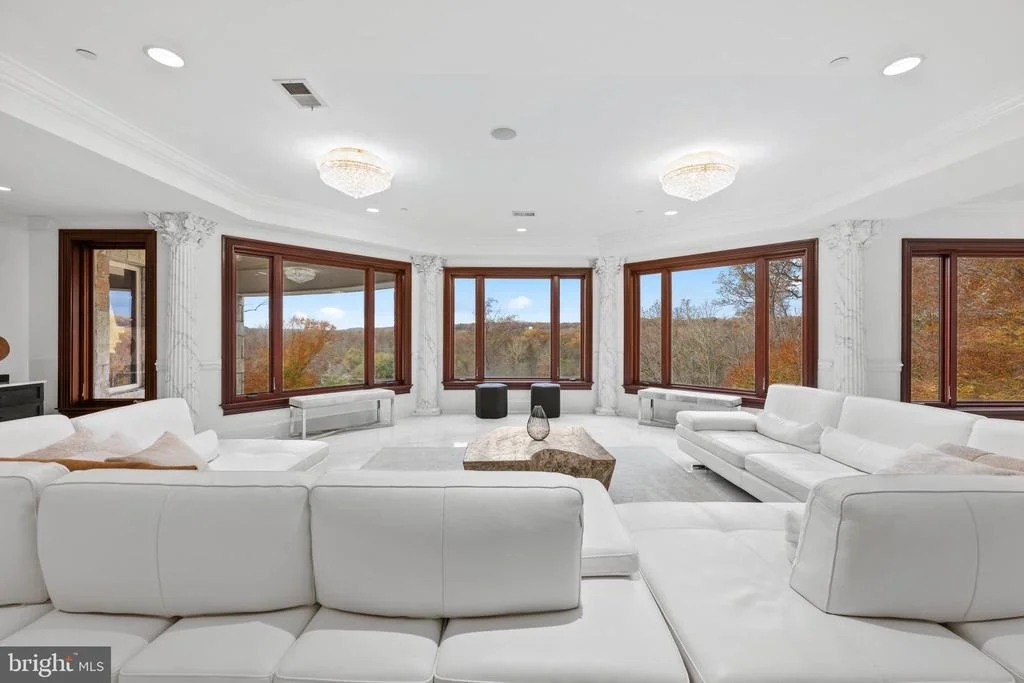 Photo of 612 RIVERCREST DRIVE