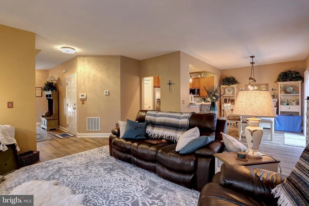 Photo of 5901 LYNBROOK ROAD