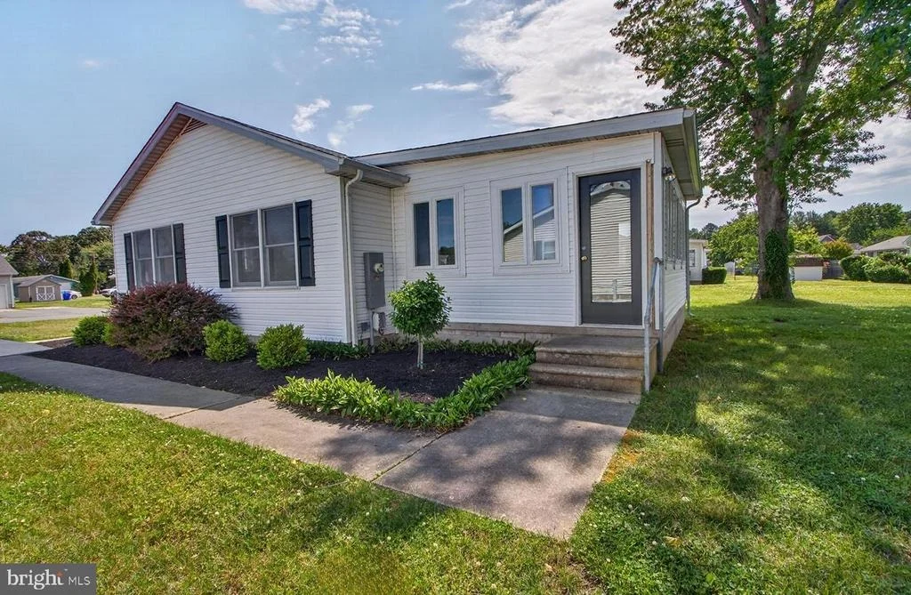 Photo of 118 CHESAPEAKE DRIVE