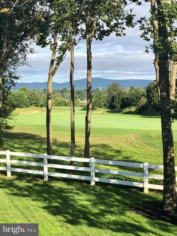 Photo of 610 GLENBROOK DRIVE