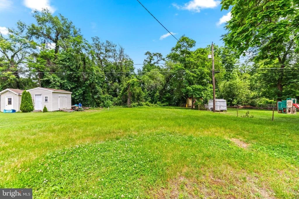 Photo of 5559 ASHBOURNE ROAD