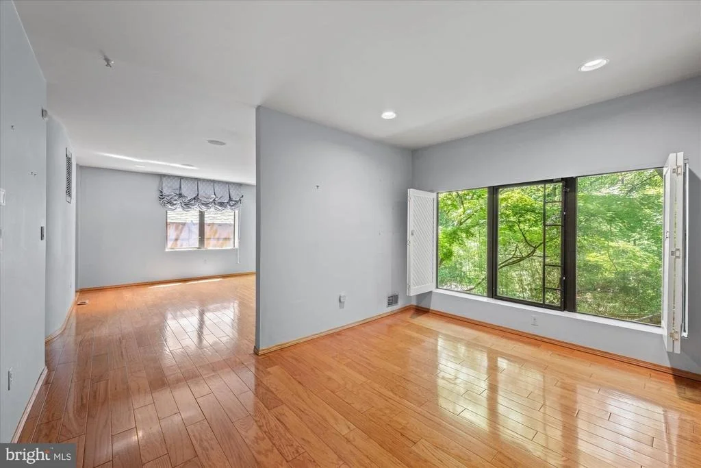 Photo of 7575 POTOMAC FALL ROAD