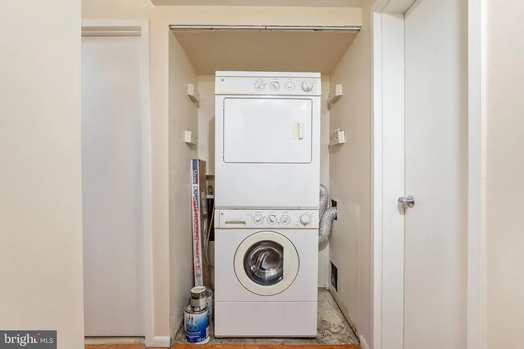 Photo of Unit 901B at 11650 STONEVIEW SQUARE