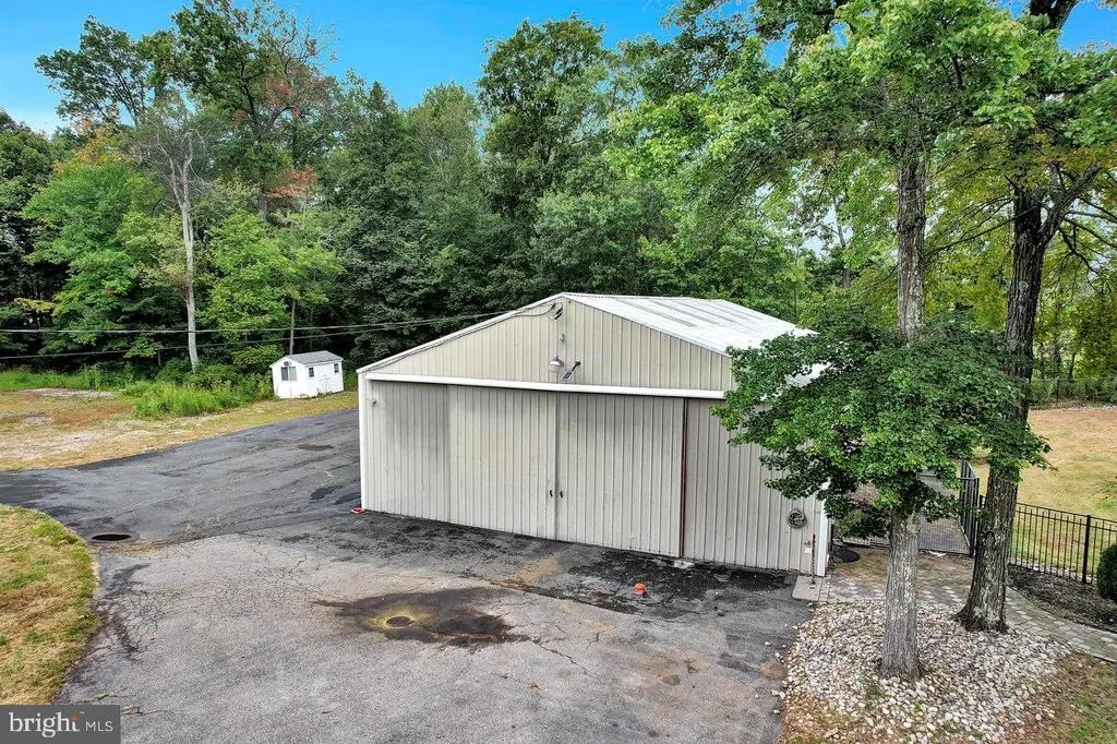 Photo of 526 COUNTY ROAD 579