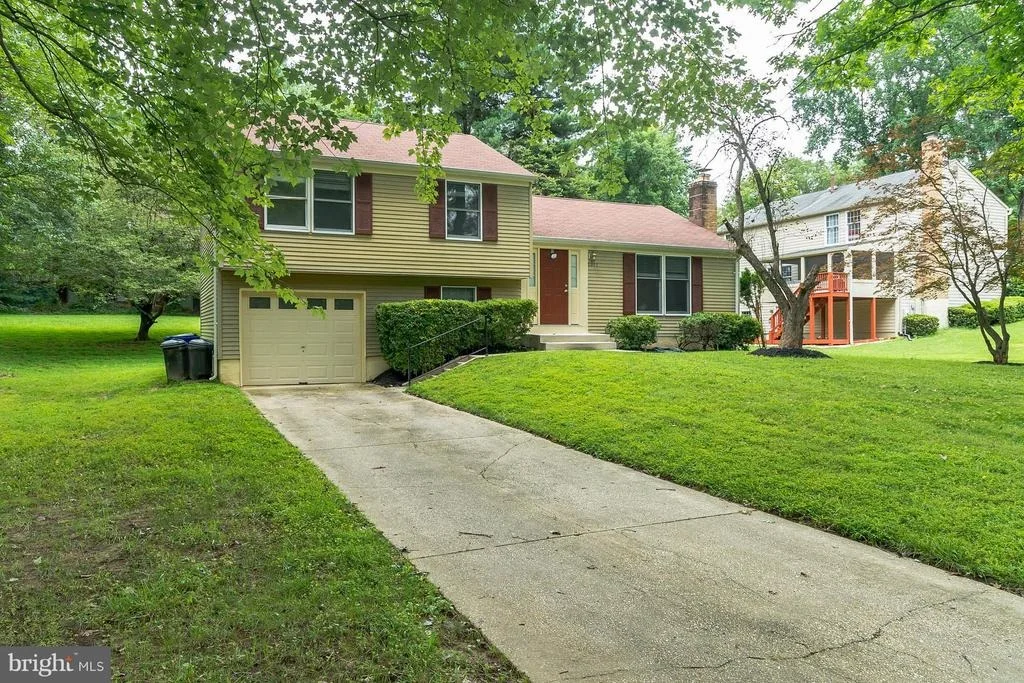 Photo of 6017 RIVER MEADOWS DRIVE