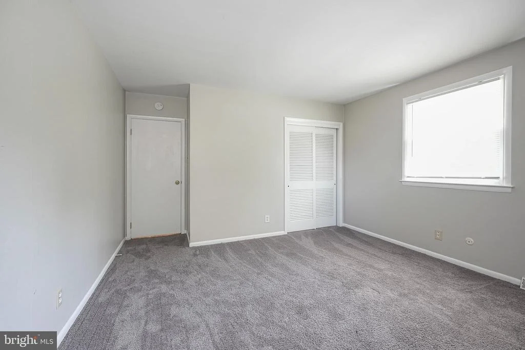 Photo of 1016 EAGLE LANE