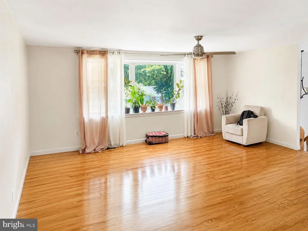 Photo of 103 NIAGARA LANE
