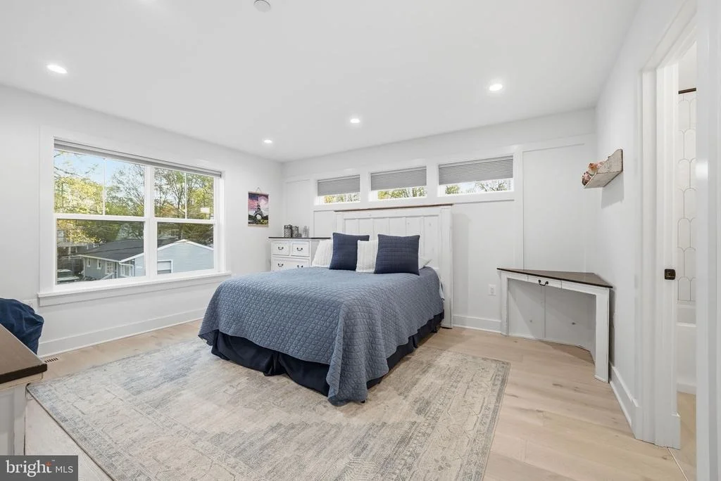 Photo of 1422 HOWARD ROAD